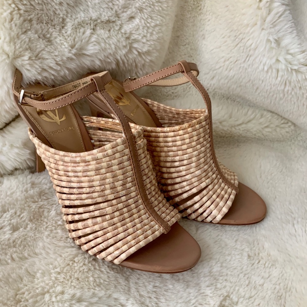 Vince Camuto heels signature collection